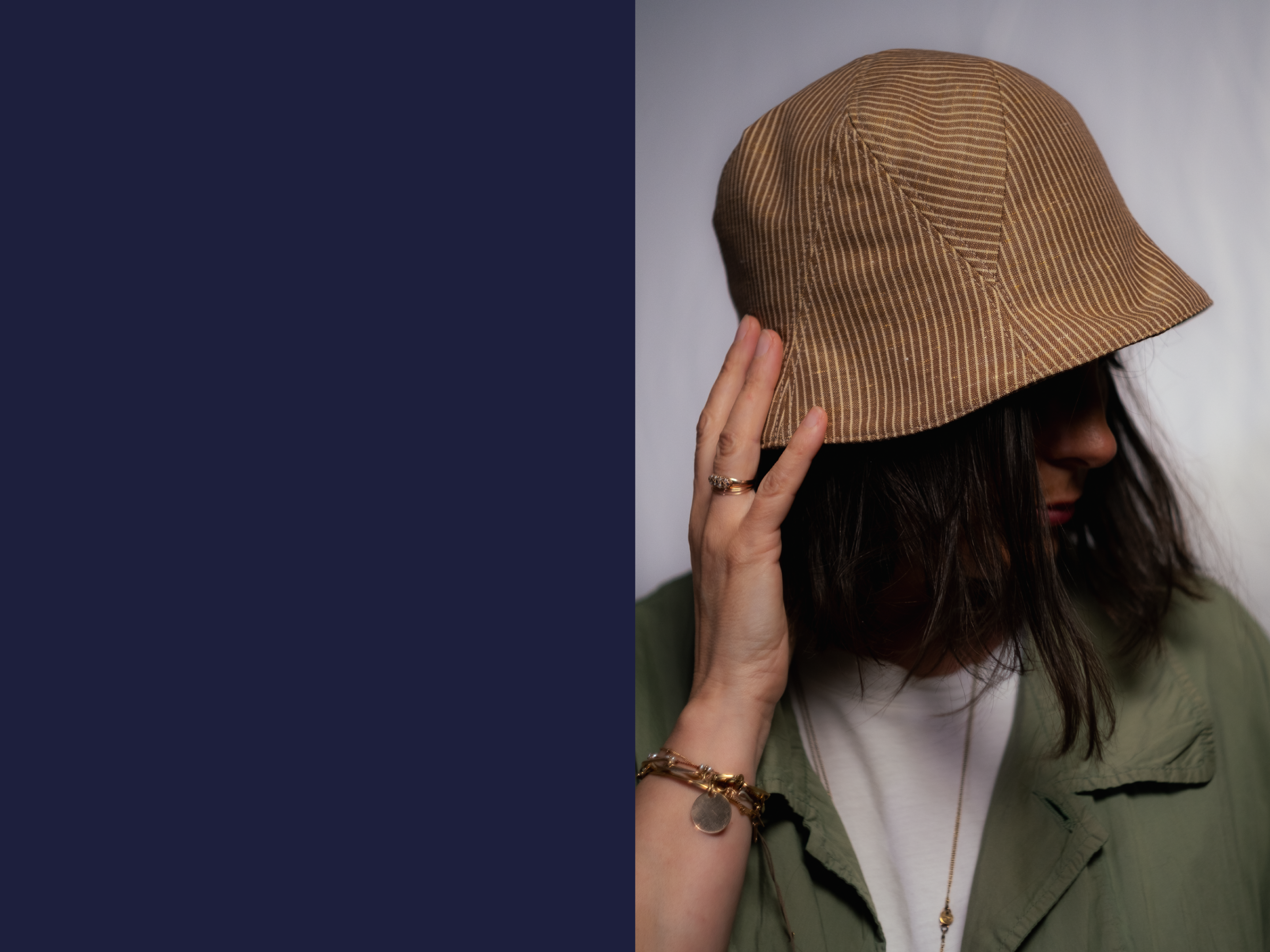 N°107_Tobacco and ivory stripeweave Boby_Le Panache Paris© Juliette is wearing a Le Panache Paris© bucket hat made in France with tobacco and ivory stripeweave100% cotton.