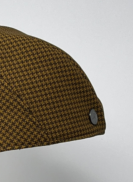 N°112_cap on hat rack_Le Panache Paris©