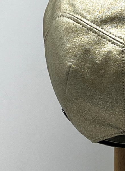 N°116_cap on hat rack_Le Panache Paris©