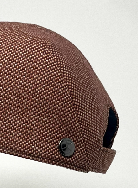 N°120_Cap on hat rack_Le Panache Paris©